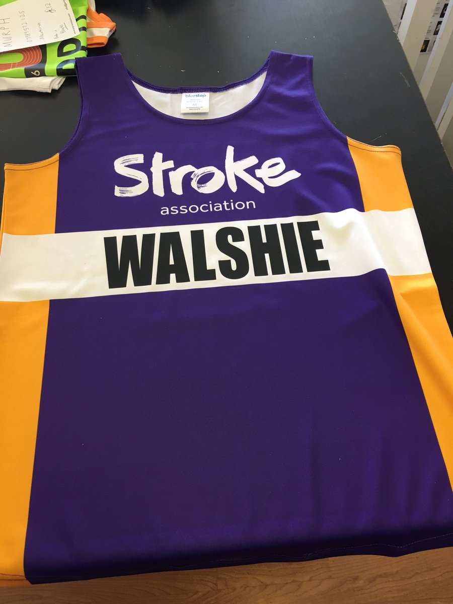 walshie16's tweet photo. #Thank you to the wonderful guys @ArtiPromotions for printing @vikkiSWwelling marathon top for the @TheStrokeAssoc #togetherwecanconquer #LondonMarathon2018 #topprinters https://t.co/GJTOoVDfQ8