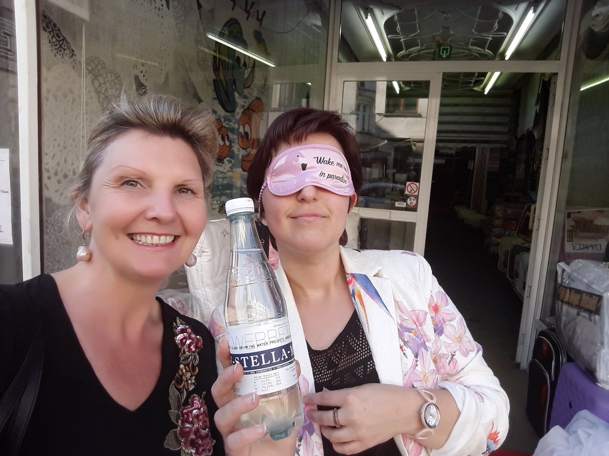 vervaeke2's tweet photo. Opdrachten blind wandelen #reg10 #hunkemoller https://t.co/aDcQw0dVe4