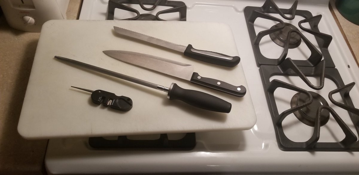 teonious's tweet image. Just posted a vid about knife sharpening, check it out!