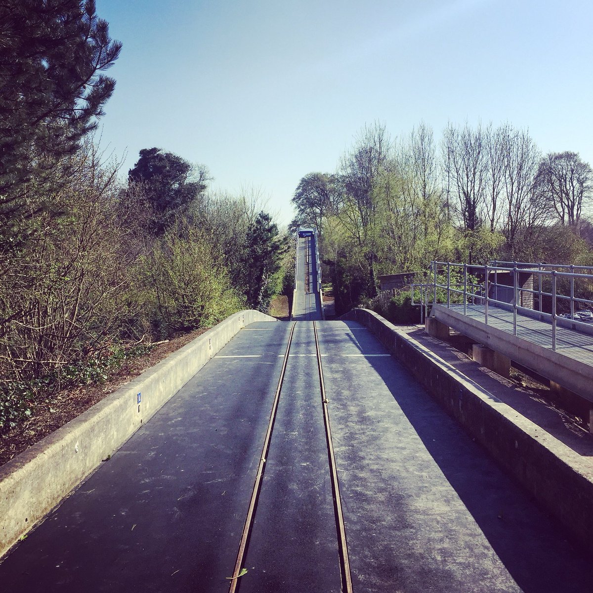 An urban oasis: hard to believe that the push track is so calm &amp; quiet when it’s just a stone’s throw from the hustle &amp; bustle of the <a href="/UniofBath/">University of Bath</a> campus. Won’t be quite so quiet when 🇬🇧 Bobsleigh &amp; 🇬🇧 Skeleton get back on it, though! #PreSeason