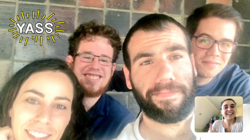 peter_teachs's tweet photo. Working via Skype with @LaProfe_Alba nothing can't stop #TeacherTubers #ictclil_urjc https://t.co/sE0dlLU2Dx