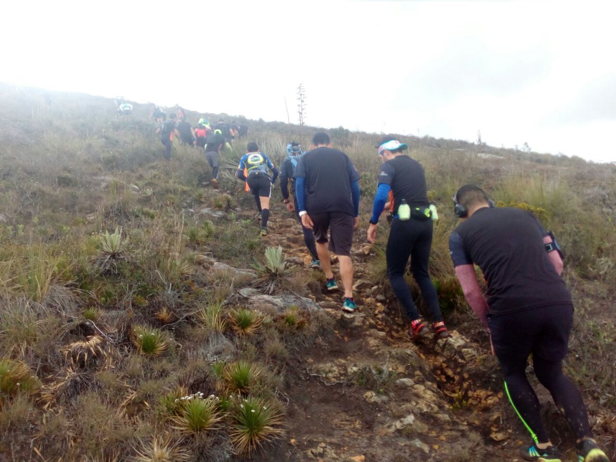 UISsedeMalaga's tweet photo. #UISesRegión Felicitamos a nuestros estudiantes de la @SedeUISMalaga por su excelente participación en el Merrell Trail Tour realizado en Guatavita, Cundinamarca, el pasado 15 de abril. #MerrellTrailTour
#AtletasUIS que vivieron la montaña a otro nivel. #LaUISqueQueremos. https://t.co/HhNuHavkl3
