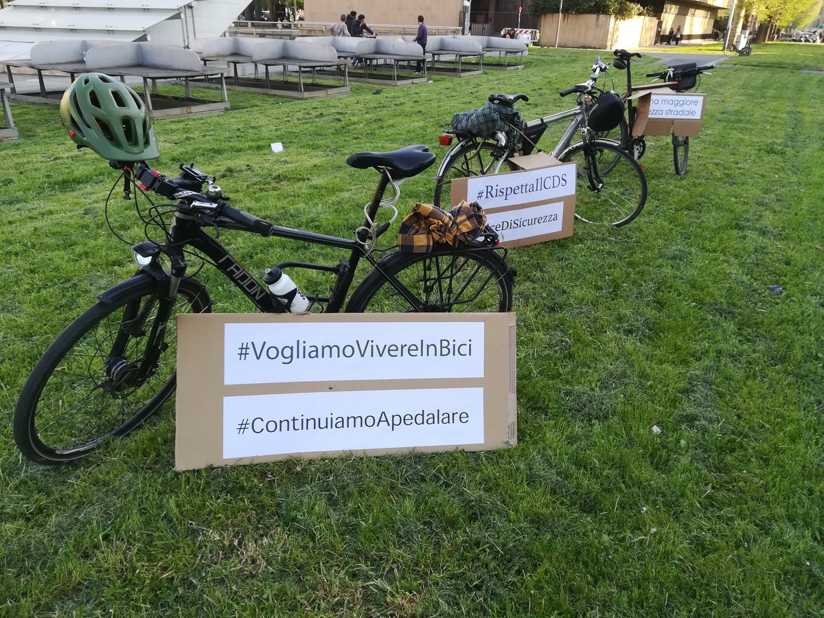 FiCiclabile's tweet photo. @controradio @corrierefirenze @Nazione_Firenze @rep_firenze immagini dal siti per la sicurezza stradale https://t.co/Kfpx9t8NQ9