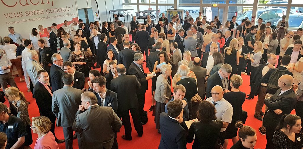 ADNormandie's tweet photo. La pression monte...la #cérémonie des #TrophéesEcoNormande commence dans quelques minutes le #public est au Rendez-Vous... @CaenEvent https://t.co/lPowbnBkF8