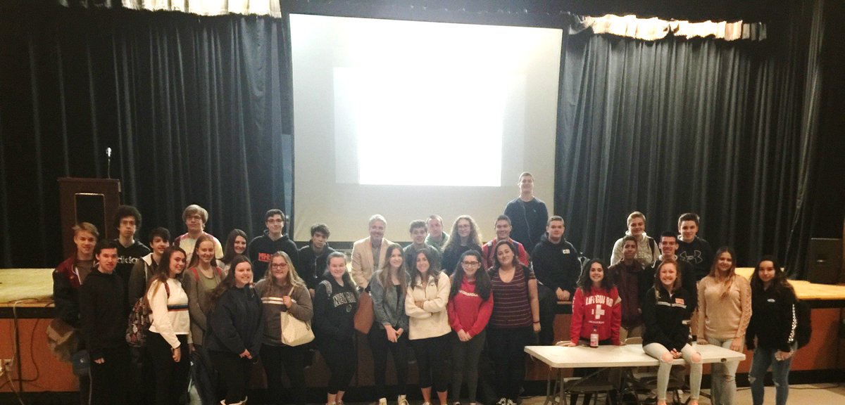 MiddNorthGLP3's tweet photo. Thank You Dr. Paul McLean from Rutgers University Sociology Department for meeting with the @MiddNorthGLP3 members! Amazing presentation that featured energy, passion and knowledge!
@RutgersU @RutgersSoc https://t.co/a4YfgMbBfA