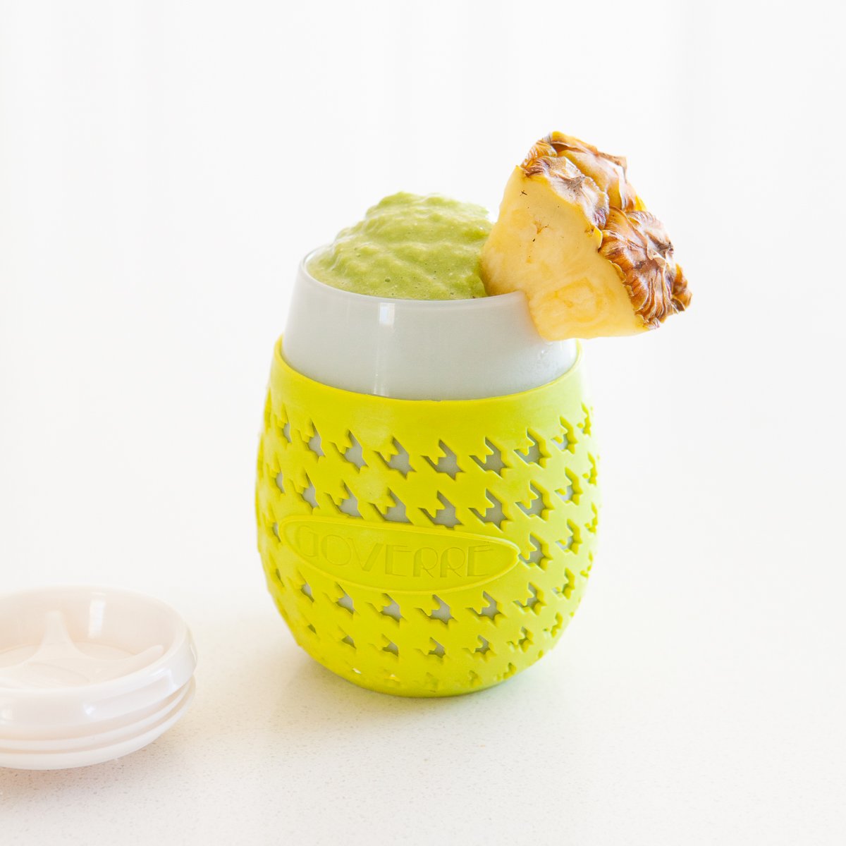 Day 18: Tropical Green Smoothie Recipe
.
1 Banana
1/2 Cup Frozen Mango
1/2 Cup Frozen Pineapple
8oz Coconut Milk
1 Tbsp Coconut Oil
1/4 Cup Coconut Shreds
1 Cup Baby Spinach
