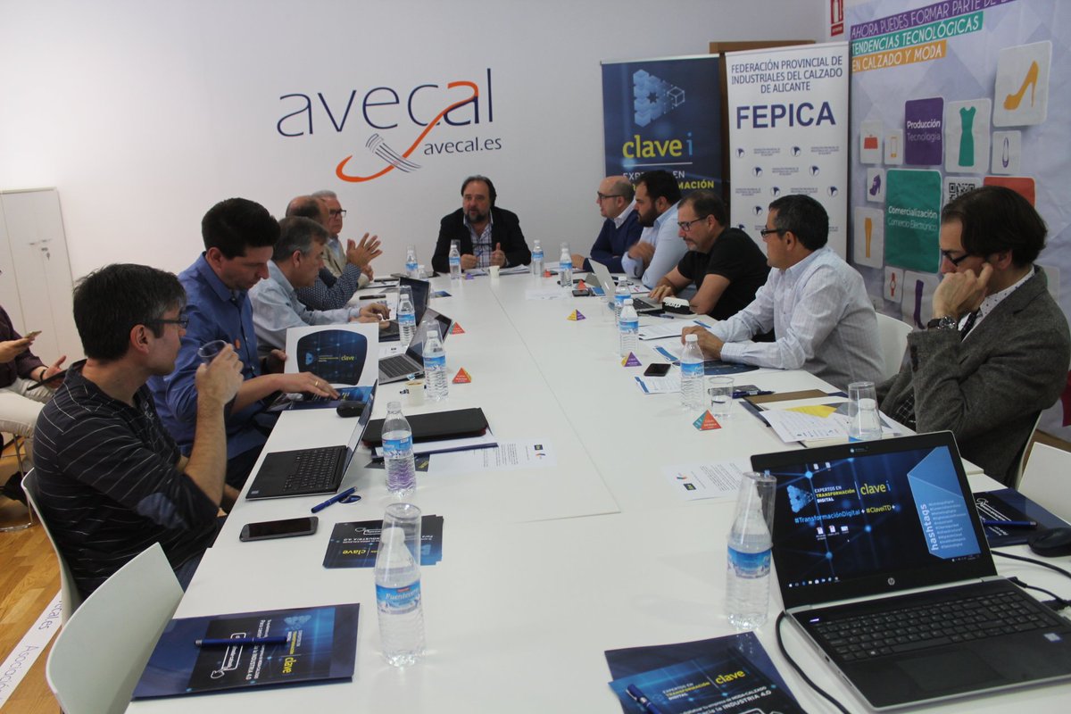 avecal's tweet photo. Hemos vivido una jornada muy intensa en la primera sesión de #Calzatic, en la que hemos abordado los posibles beneficios, aplicaciones y mejoras que aporta el #BigData  y el #BusinessAnalytics en el #calzado. ¡Gracias a #Fepica y @CLAVEi por desarrollar este encuentro! https://t.co/l14U0FDqwg