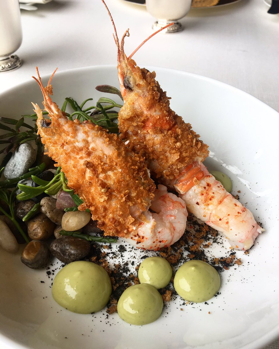 latourdargent's tweet photo. Nos langoustines royales se dégustent avec les doigts ... follement régressif! @latourdargent @chef_labbe @AndreTerrail #langoustine #produitdelamer #origine #seafood #nouveau #yummy #foodporn #instapic #instadaily #instagood https://t.co/Wd5zSe2SPG