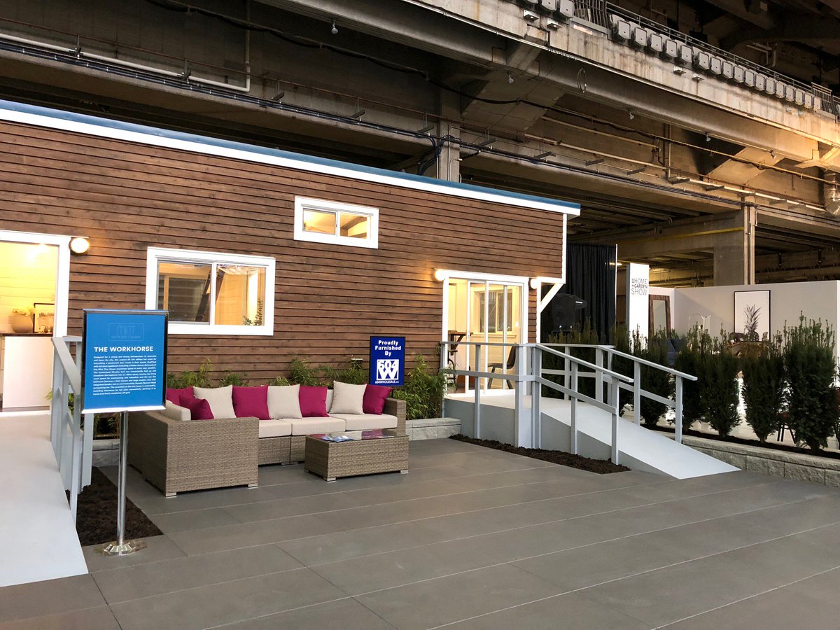 VanHomeShows's tweet photo. #ThrowbackThursday to the #TinyHome Village at #BCHGS18! Could you live in a space that size? https://t.co/yaLcMaVcOy