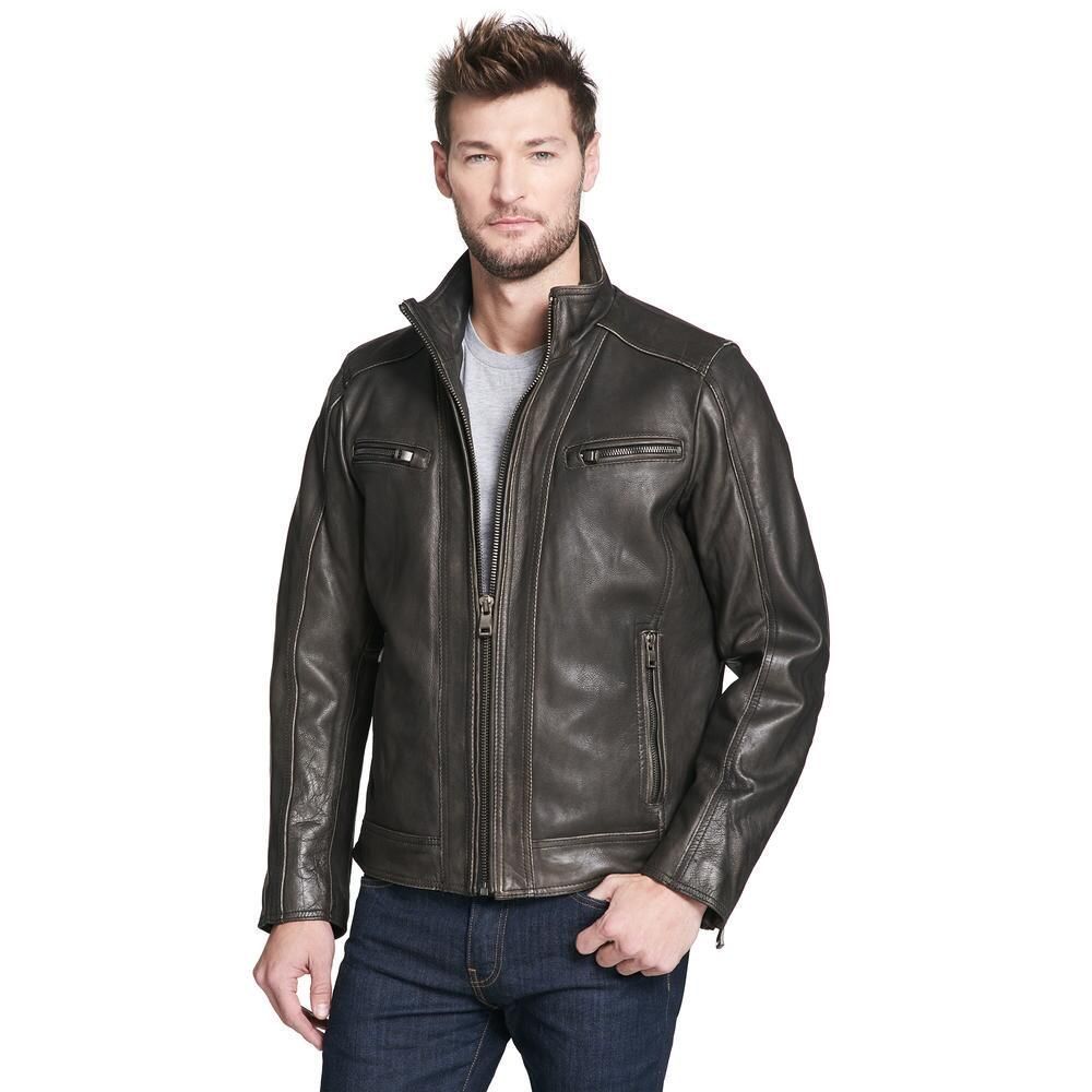 OutletsofMS's tweet photo. Spring may have sprung, but those cool nights call for the latest in leather fashion! Stop in @wilsonsleather, Suite 465, for the best deals in leather jackets, bags, satchels and so much more! #morefabulouslessprice #convenientandclose #highway2pearl #springfashion https://t.co/lruT3KkIpG