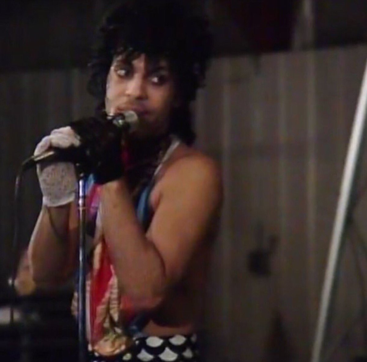 Baron3121's tweet photo. congrats 2 the #PRINCEstate / @wbr the first of many steps in the right direction https://t.co/DtUesCWt7r •• https://t.co/BWBTWwsPye •• https://t.co/eqawVgqM8p •• #PRINCE4EVER #NOTHINGCOMARES2U •• https://t.co/AIrRcIJXqb https://t.co/bgUOlSJRYm