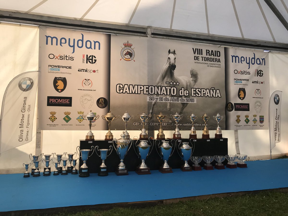 TorderaHG's tweet photo. En pocos minutos empezamos con el #Briefing de las carreras de mañana 🐎 90km Senior, 120km Senior y 120km Junior del #RaidDeTorderaHG
#RespectForHorses #Meydan #SportHG #Amlsport #BMW #Buironi #BoiGaltes #Setzi #Tordera #Sils #MaçanetDeLaSelva https://t.co/OhIrJvfS01