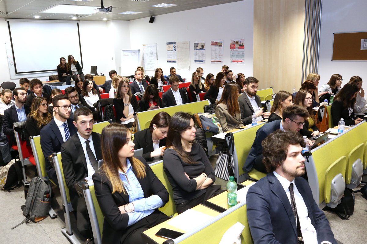 24OREBS's tweet photo. #ProjectWork con @virginactiveIT per i #Master Marketing Comunicazione e Digital Strategy e Marketing Digital &amp; International Strategy. Una bella opportunità per gli studenti. Thanks to @VesuviOz @GoAnass @MRoccabianca. Le prossime iniziative in area: https://t.co/vVRd1TRrBO. https://t.co/i41AJv8UdH