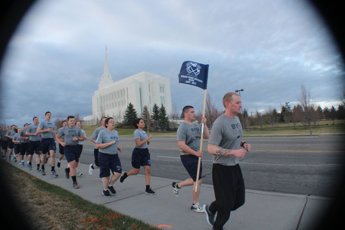 byui_rotc's tweet photo. https://t.co/IUgeHhTye1.

Viking Co. and #byui_army_ROTC rejoiced in their last PT with a run to the Temple. Cadets took turns calling cadence and motivating one another to finish the race.

#VikingStrong #TempleRun #OneLastTime https://t.co/msJaLcCfWc