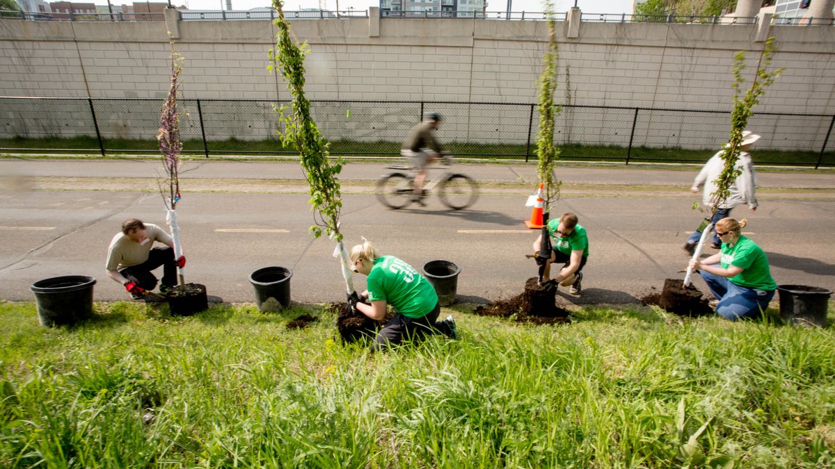 Hennepin's tweet photo. Communities across the county are hosting Earth Day and Arbor Day events. We've created an interactive map to help you stay up-to-date on the more than 50 community events. https://t.co/BxuW8u0mXX https://t.co/N14WZShzTr