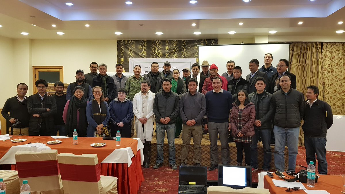 aanujj's tweet photo. Amazing experience in Leh with all the stakeholders who were in absolute consensus to reduce parking, having only single lane of driveway, make it one-way street with it being pedestrian-oriented. Leh city centre soon to transform! #BetterMobilityLaddakh https://t.co/Wyc7peIwZW
