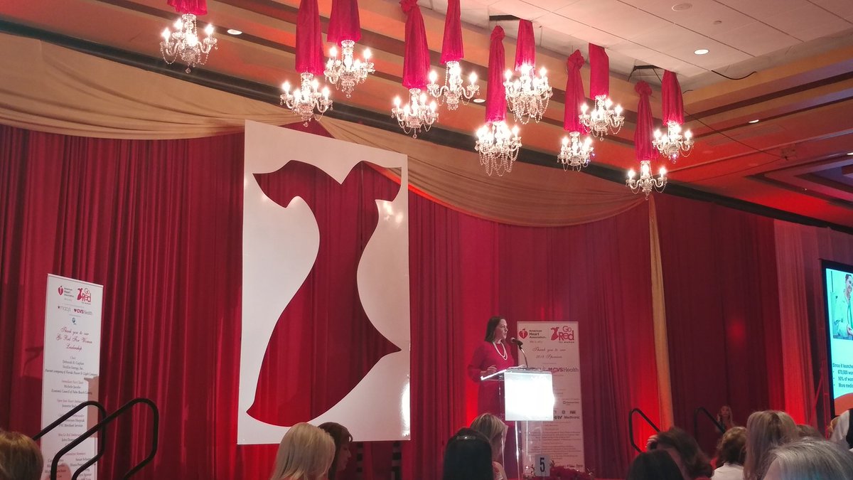 HeartVasc_CCFla's tweet photo. @CleveClinicFL is proud to be a sponsor of today's @American_Heart #PBGoRed luncheon at the @PGANatl. There is tremendous support for research #PalmBeachCounty. #GoRed https://t.co/X23KBL9DIf