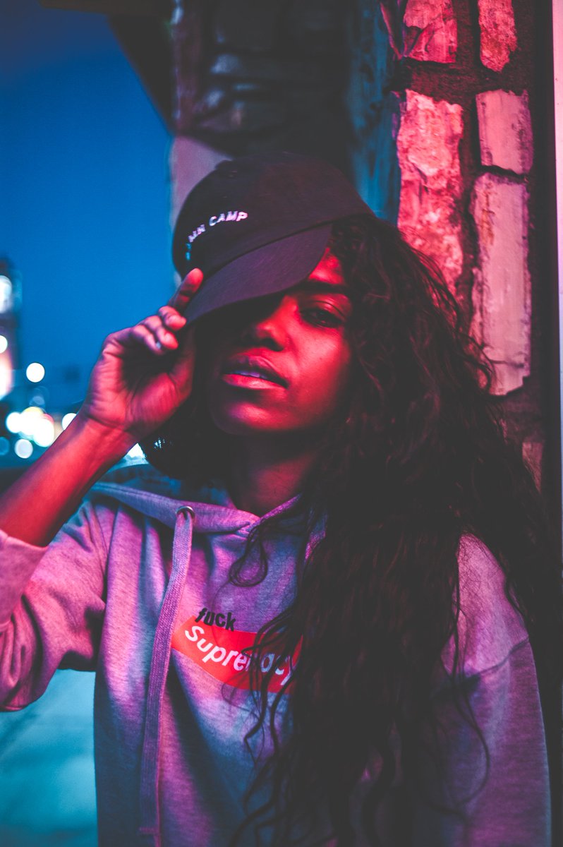 eye of evan tweet media