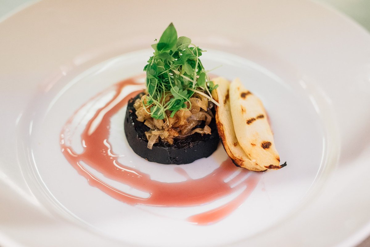 OwlertonStadium's tweet photo. Want to try somewhere new for dinner? We won't disappoint! Come and try our delicious Seasonal menu. #foodies #foodie #springmenu #eatingout https://t.co/gxHO8dsOce
