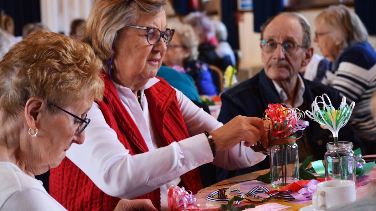 This month we welcomed Margaret Arnott from <a href="/NGSOpenGardens/">National Garden Scheme</a> Surrey for a talk on the charity, and made beautiful flower arrangements from homemade craft flowers! 

Make sure to visit our website for the full gallery: ow.ly/8SO130jzLih