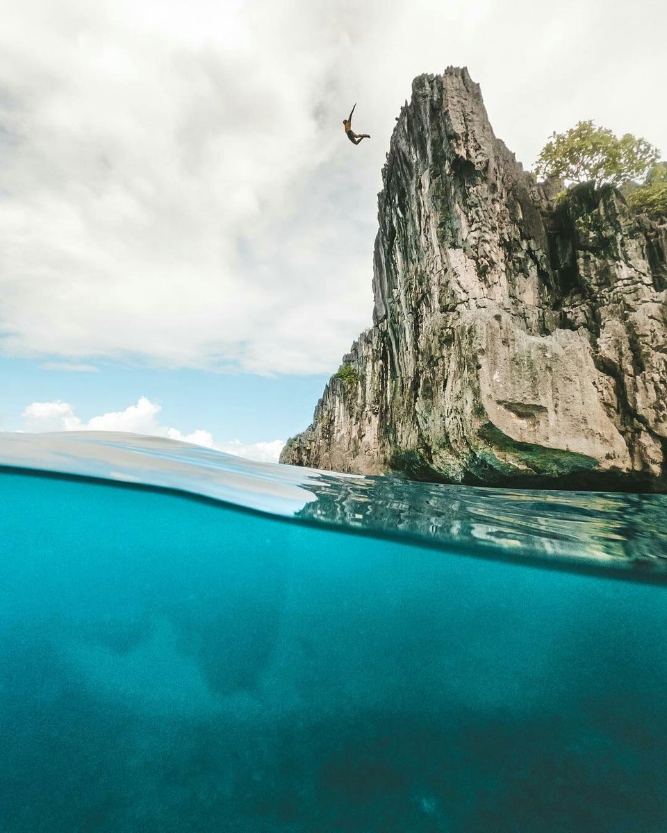 TrackThatTravel's tweet photo. If this doesn't inspire you to travel, then we don't know what will.
One of our bloggers, Jackson Groves aka @JourneyEra, has so many epic #adventures that will just fuel your #wanderlust.
Check out his blog on #TrackThatTravel: https://t.co/wb9k9sS0kj https://t.co/12fumMpttb