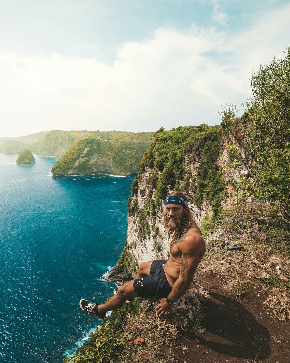 TrackThatTravel's tweet photo. If this doesn't inspire you to travel, then we don't know what will.
One of our bloggers, Jackson Groves aka @JourneyEra, has so many epic #adventures that will just fuel your #wanderlust.
Check out his blog on #TrackThatTravel: https://t.co/wb9k9sS0kj https://t.co/12fumMpttb