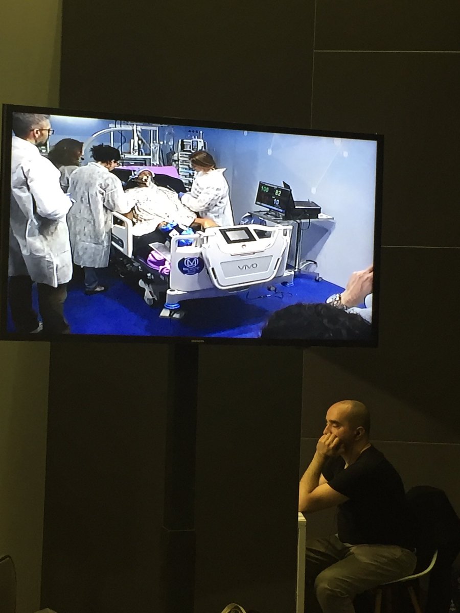 Silvia64M's tweet photo. Dietro le quinte
#Simulazione
#Exposanita Area Demo Terapia Intensiva Pad. 20
@Aniarti_ @Exposanita #Nursing #SimMan @smalucel @PecoraNera1 https://t.co/QNj9UzmpA8