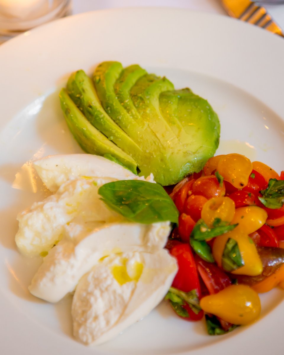 83naHalf's tweet photo. This plate can make any day better. https://t.co/9E1flWjhpJ