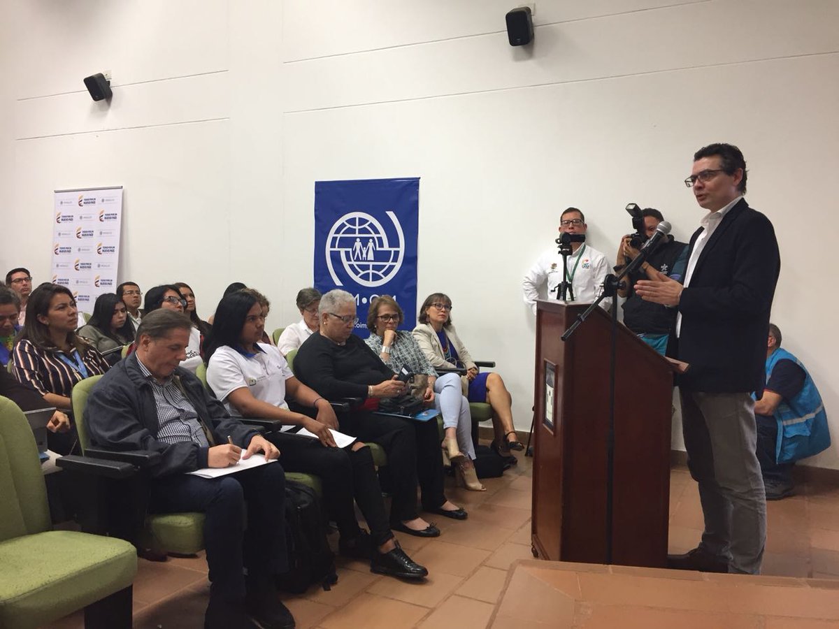 “La construcción de saberes colectivos es la clave del cambio social. Sin comunidades comprometidas sería muy difícil lograrlo”: <a href="/agaviriau/">Alejandro Gaviria</a> en la presentación de #SaludParaLaPaz