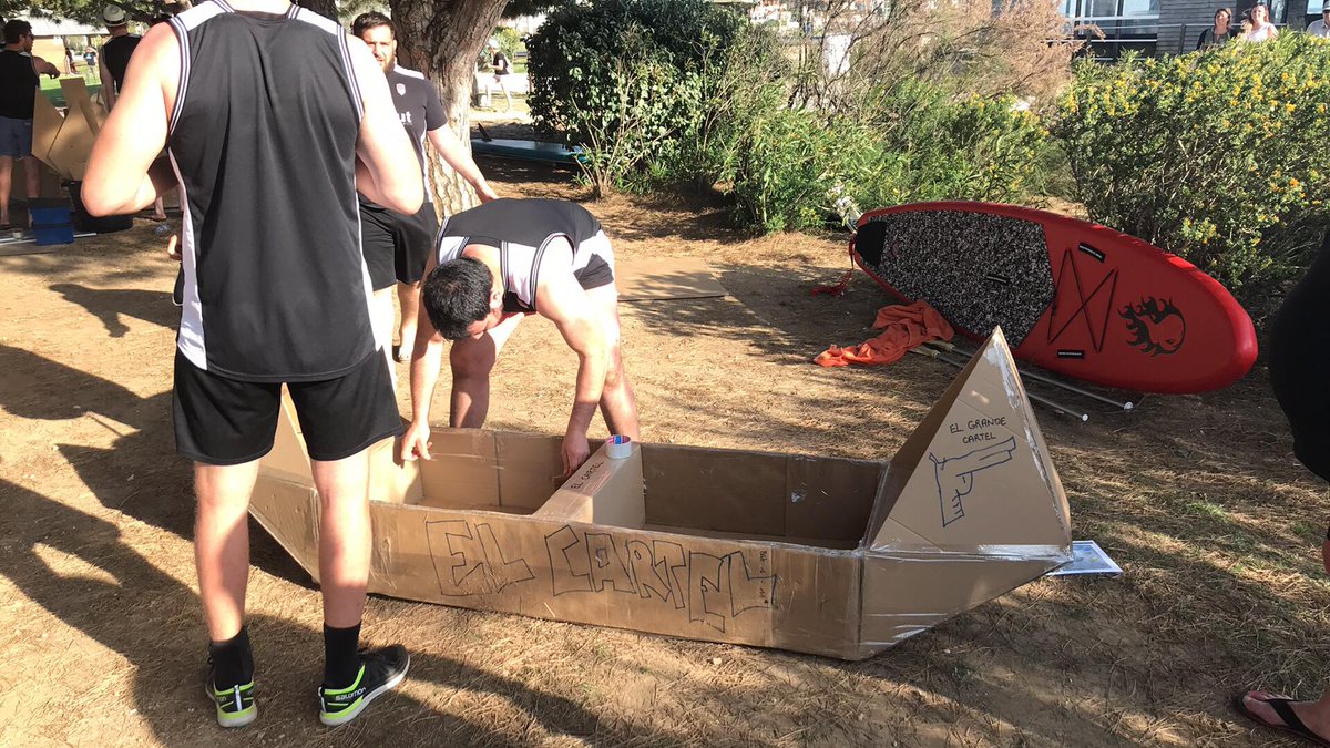 LeLOURugby's tweet image. #SharksTeam #ElCartel, fin de la session construction de bateaux. Maintenant il va falloir qu'ils flottent ! #stage #cohesion #bricoleurs @laseynesurmer 🛶