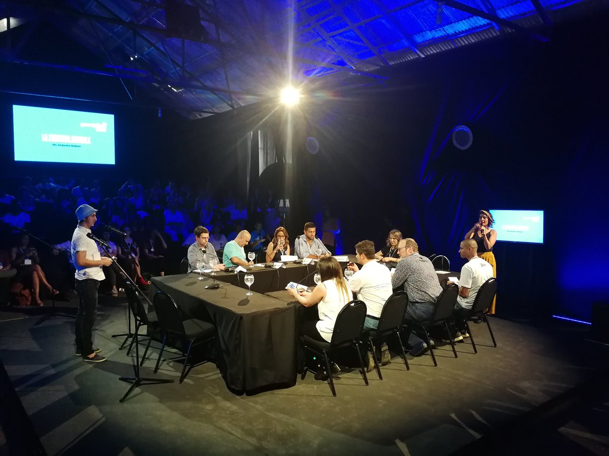 Karengonzalez09's tweet photo. Es maravilloso poder participar en #GoodPitchColombia. Cinco fabulosos documentales inspiran miles de ideas y nos unen para la transformación social. El arte, la mejor herramienta para la paz. https://t.co/cQOYfcFDSw