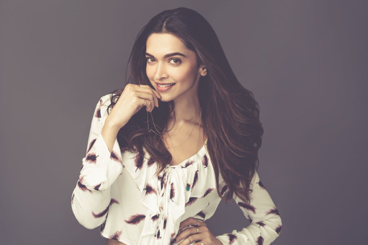 Koimoi's tweet photo. Woww!!! @deepikapadukone becomes the only Bollywood star to feature in @TIME magazine's 100 most influential people in the world, more power!
#DeepikaInTime100 #DeepikaPadukone
#BollywoodActress #Koimoi https://t.co/W5fpVK6172
