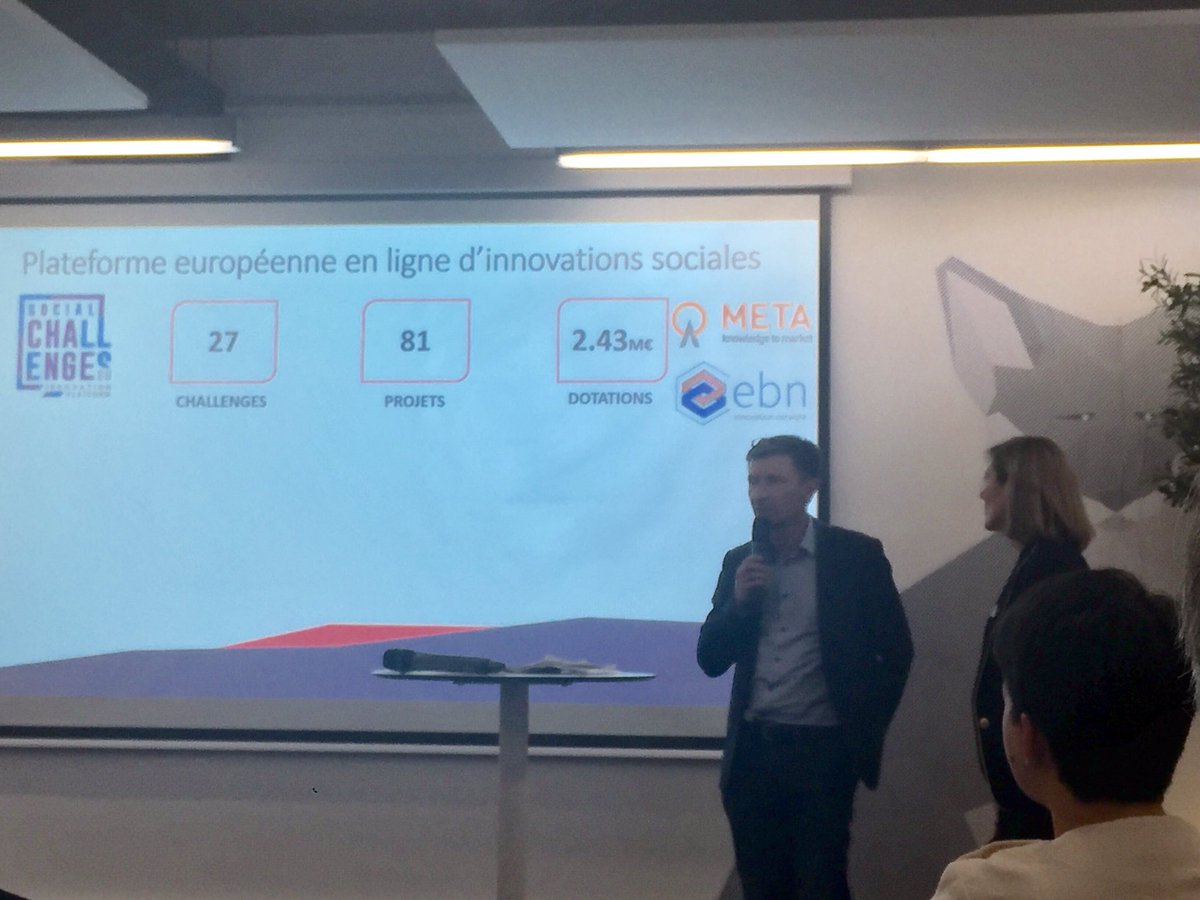 orsini_santa's tweet photo. #AG @assopavic @AngersAgglo : véritable territoire d'expérimentations Smart City ! La preuve par l'exemple avec les témoignages des acteurs ! @AngersConnected @AngersTech @ATechnopole https://t.co/2cVlrR2yiq