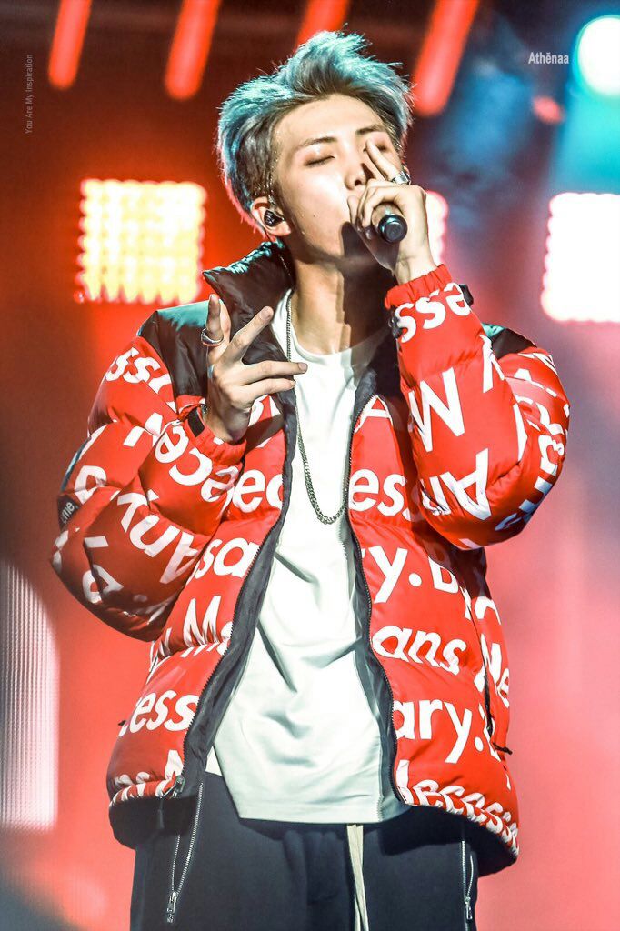 ohspringday's tweet photo. @BTS_twt KIM NAMJOON

WE ARE LOSING ARMY🙌🔥
1 RT = 1 VOTE

#THOSFansBTS19A @BTS_twt

[#PremiosMTVMiaw #MTVBRKPOPBTS] https://t.co/39WCYW4tRp