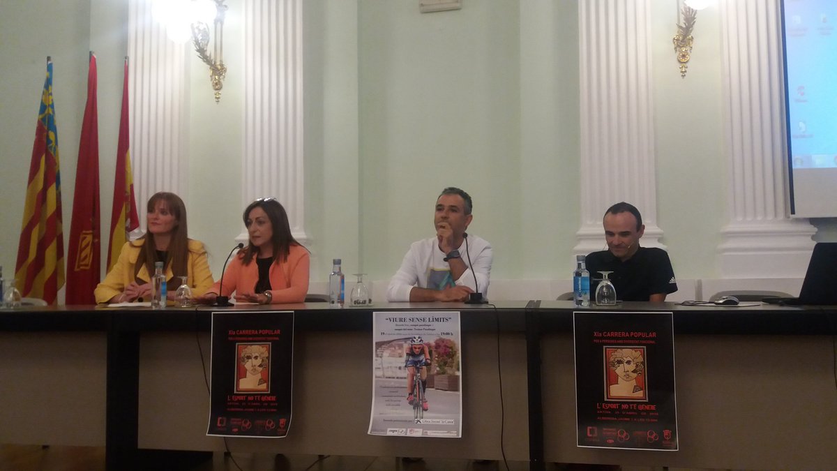 amoramorxtva's tweet photo. #XàtivaEduca 
Comença la xerrada que inicia els actes de la XIa Carrera Popular per a persones amb diversitat funcional  d'Aspromivise @FundlaCaixa https://t.co/UV3NVYsk2O