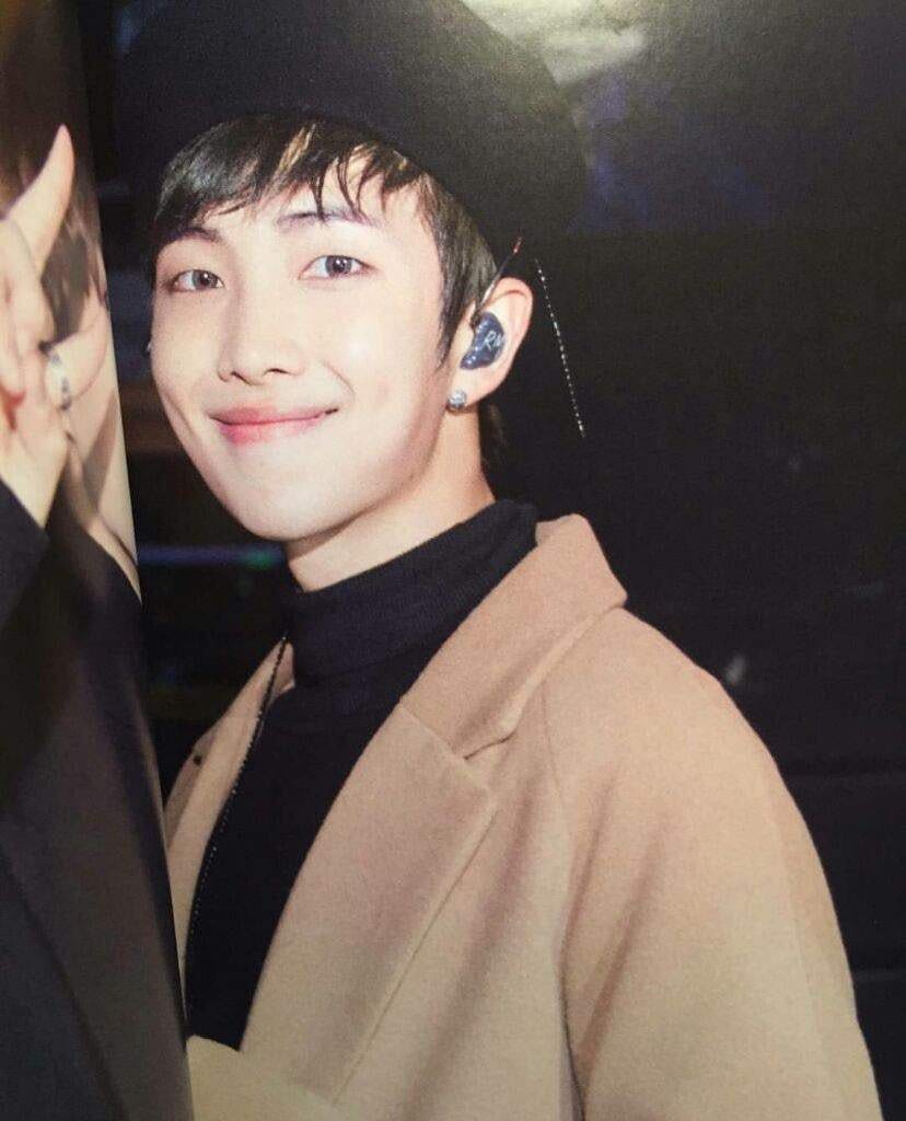 ohspringday's tweet photo. @BTS_twt KIM NAMJOON

WE ARE LOSING ARMY🙌🔥
1 RT = 1 VOTE

#THOSFansBTS19A @BTS_twt

[#PremiosMTVMiaw #MTVBRKPOPBTS] https://t.co/39WCYW4tRp