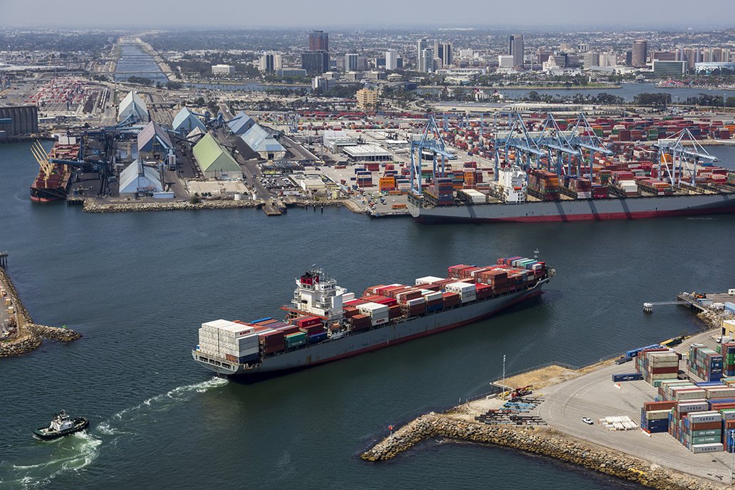 #ICYMI we had our busiest first quarter ever. Almost 1.9 million TEUs moved through our port January through March. ow.ly/jXnt30jweLD