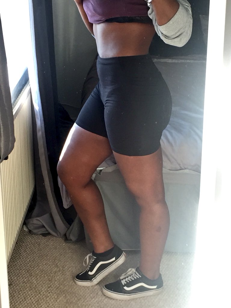 living_laura's tweet photo. Slowly but surely! 🙏🏾💪🏾 #Mybodygoals https://t.co/5vT2WSjz3o