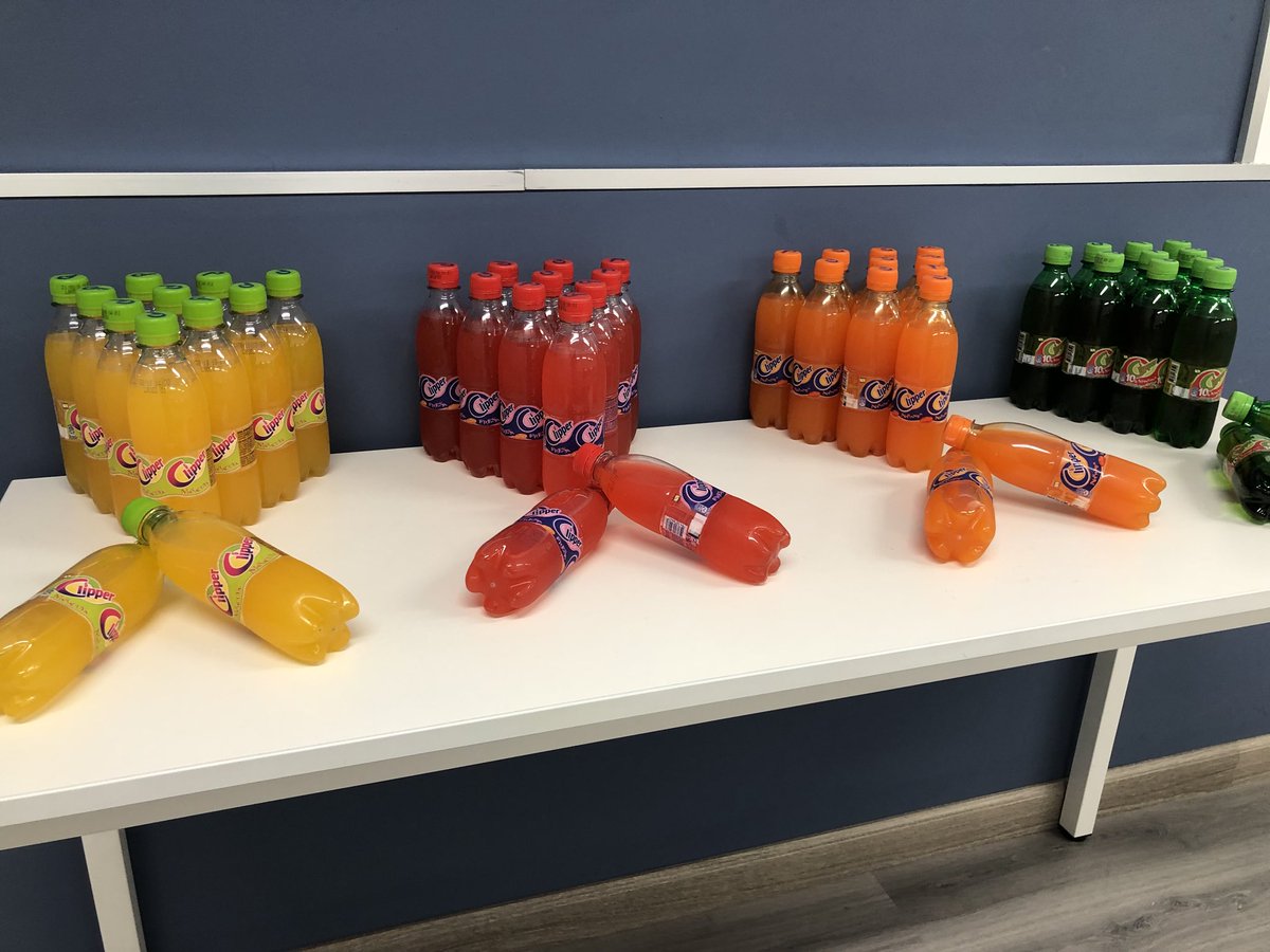 vrubioherrera's tweet photo. 👀 Hoy desenlace final en el VIII Festival Académico de la Publicidad en @MCOM_unidam #Mcom18 #Mcomfest @Ahembo @RefrescoClipper Mucha suerte Agencia 🍊Mandarina House 🤞 https://t.co/hYyha9NmD7