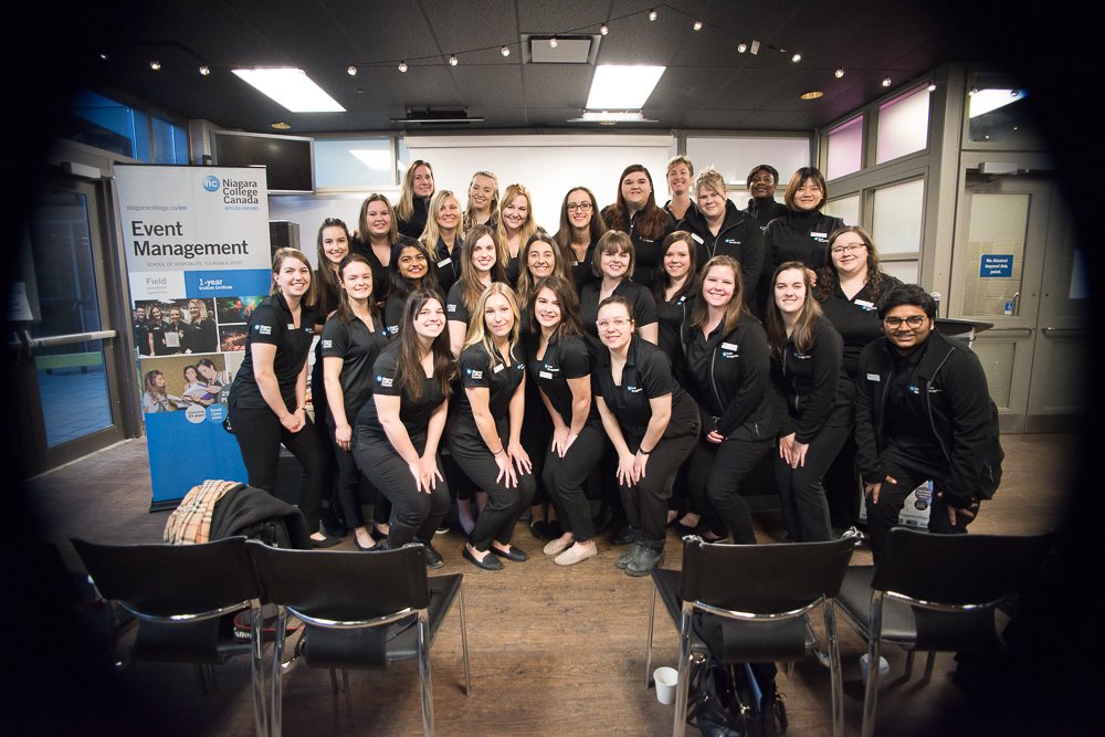 niagaracollege's tweet photo. Today our @EventMgmtNC students unveiled the total $ raised from this year's fundraising events for @NCManyHands Project. $10,453 goes to @yourNCSAC Nourishing Minds Program &amp; $16,800 goes to @communitycarest. Well done, students 👏 Full story: https://t.co/Lidhl3mafW #myncstory https://t.co/M34zhV219K