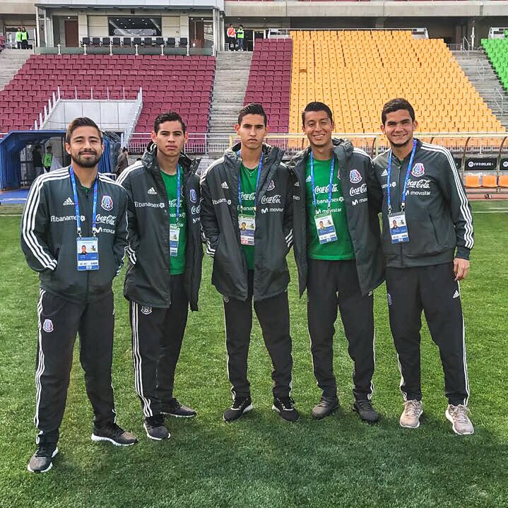 ¡Representando a Tijuas en <a href="/miseleccionmx/">Selección Nacional</a> Sub20! ¡A romperla en Corea, <a href="/gamiz44/">LG</a>, <a href="/rmsandoval351/">Raul sandoval</a>, <a href="/DaniLopez359/">Daniel Lopez</a>, <a href="/IvanGacelo/">Ivan Lopez</a> y <a href="/carlos_hhiguera/">Carlos Higuera de los Rios</a>! #AhPerro