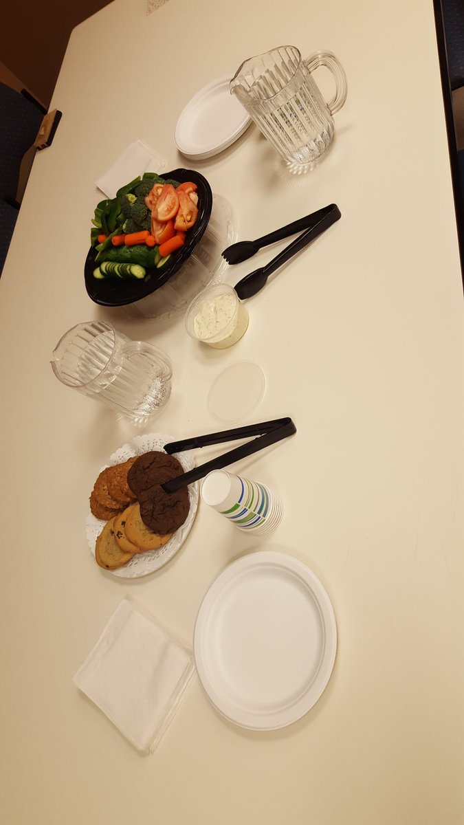 Neo_FICareIWK's tweet photo. NICU Families join us for Snack 'n' Chat happening now until 4:15pm. We have cookies!! #niculife #nicu #cookieshelp https://t.co/5RFj132Bf8