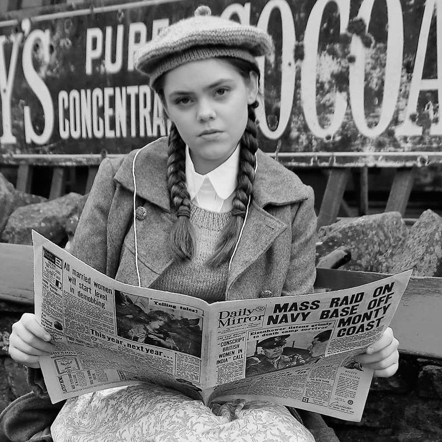 TW_Bristol's tweet photo. Child evacuee shoot location @AVRbitton #bristolmodels #models #ww2 #blackandwhite #photography https://t.co/yW8obBB4sK