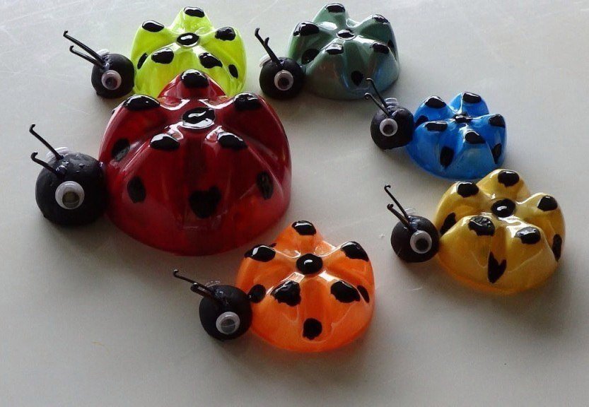 gorodunet's tweet image. Просто и незатейливо - семейка божьих коровок из пластиковых бутылок

#своимируками #избутылок #садовыйдекор