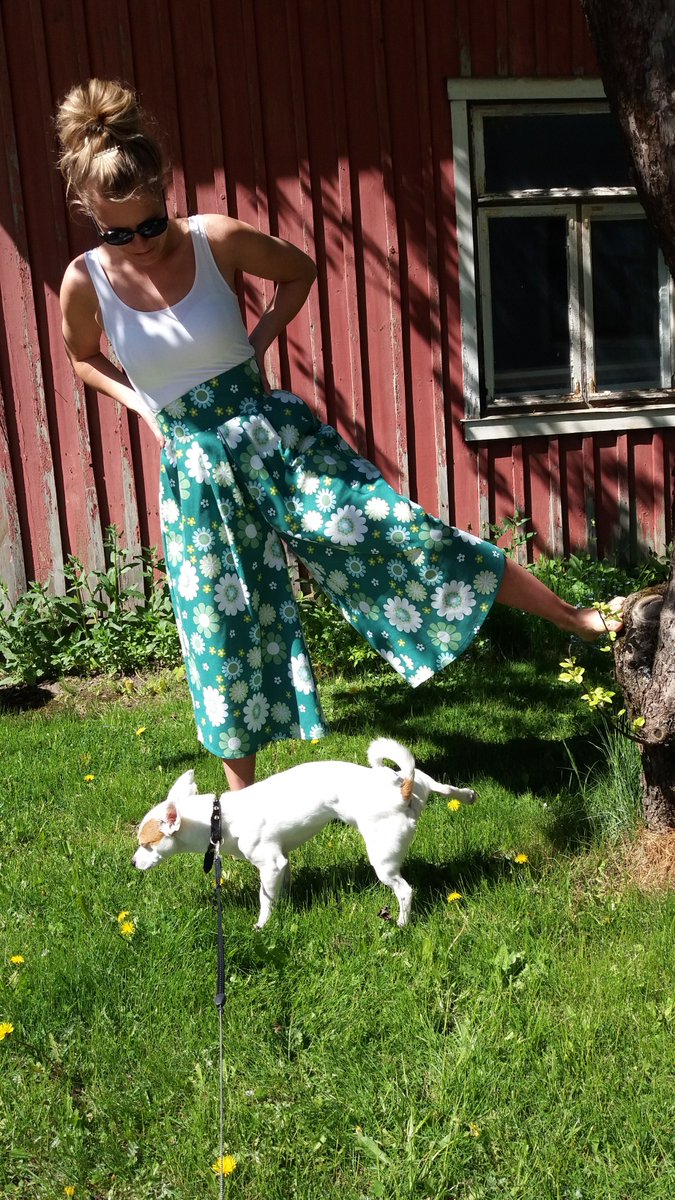 HoppuDesign's tweet photo. Kyllä se kesä siis tulee tänä(kin) vuonna? #handmade #culottes https://t.co/bTTZUmb24F