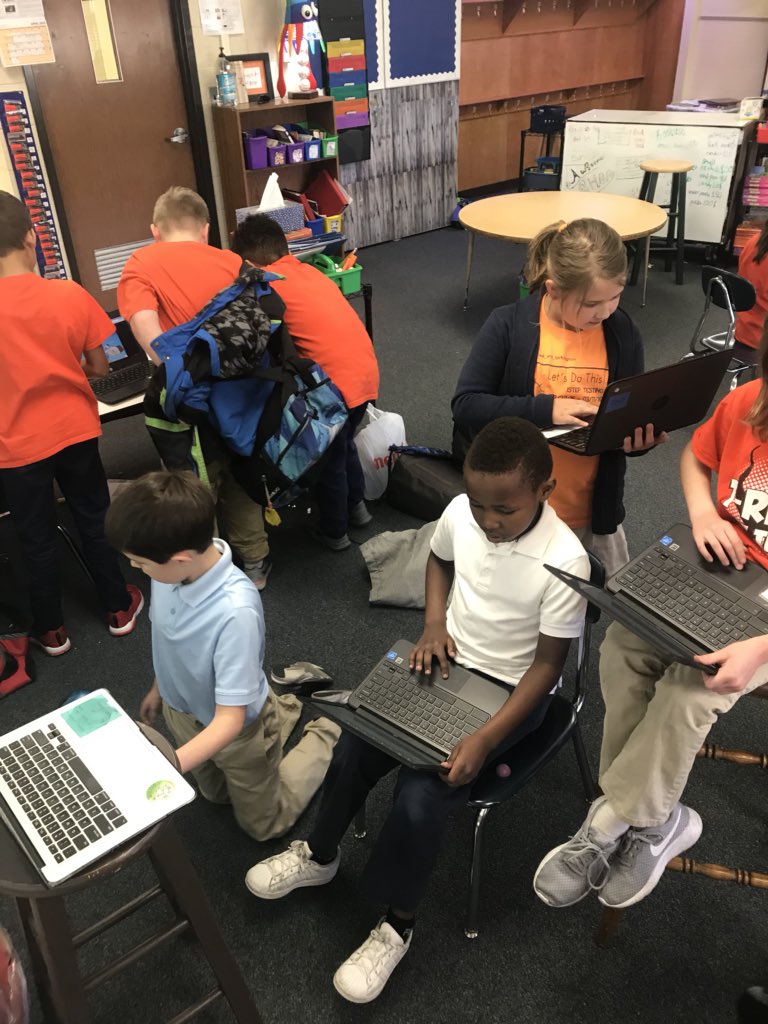 MrHardmansclass's tweet photo. Very first google hangout #mysteryskype with @hums134 @RyanMitchell12 @SouthBendCSC #tarkingtonts @sumdog https://t.co/CvHFQMyYD4