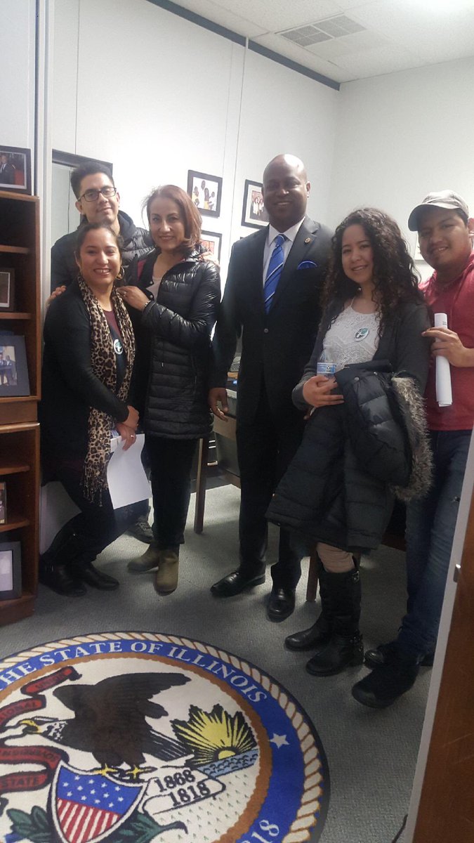 SpeakerWelchIL's tweet photo. Thanks to our champions on immigration issues for traveling to Springfield today to continue the fight for a Welcome Illinois. Proud to lead the fight on the Safe Zones Act and Anti-Registry Program Act! #WelcomeIL https://t.co/3crcldC6hm