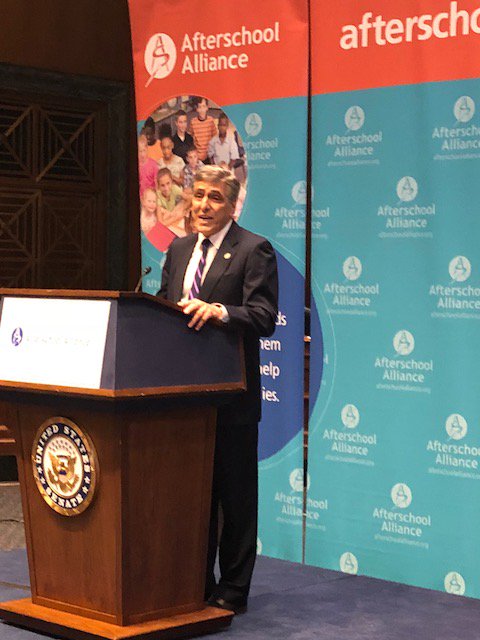 SchrayerAssoc's tweet photo. Great to see strong #bipartisan support for afterschool programs from Congressional leaders like @lisamurkowski @davidcicilline @RepAndyHarrisMD @RepLouBarletta @BobbyScott at @afterschool4all Challenge 2018 https://t.co/KdXyoumd28
