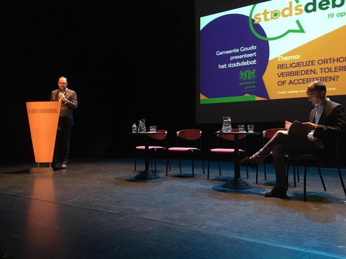 wierdduk's tweet photo. Bij #stadsdebat in Stadsschouwburg van Gouda: https://t.co/N5z0NC9SvT