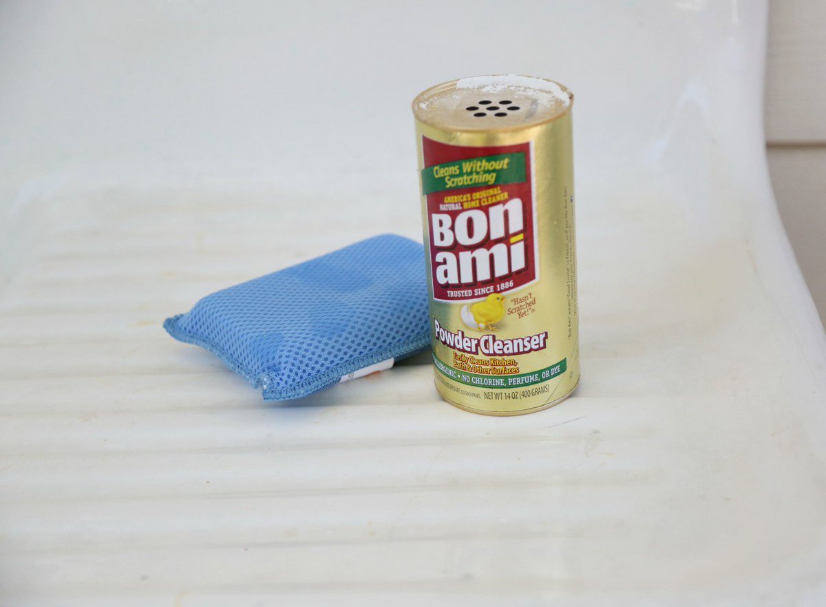 CleverHousewife's tweet photo. I've been working hard on getting this old farmhouse sink clean and I've finally come up with How to Clean Paint Off a Porcelain Sink! Come check it out! #BonAmiClean #ad https://t.co/aJETxcjIld https://t.co/LKZPxLY7Kn